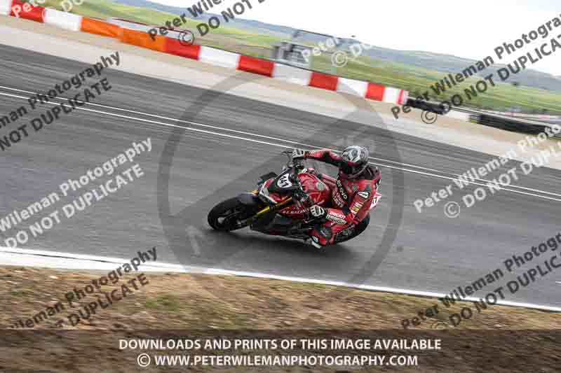 cadwell no limits trackday;cadwell park;cadwell park photographs;cadwell trackday photographs;enduro digital images;event digital images;eventdigitalimages;navarra;no limits trackdays;peter wileman photography;racing digital images;trackday digital images;trackday photos